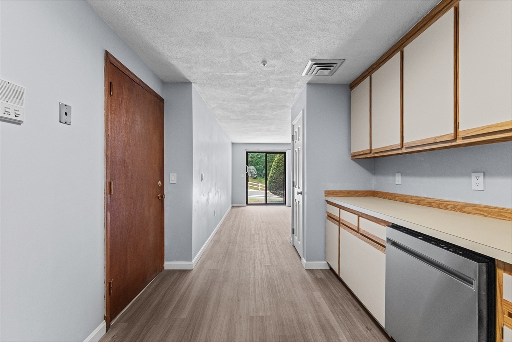 100 Cass Ave # A6 Property Photo 11