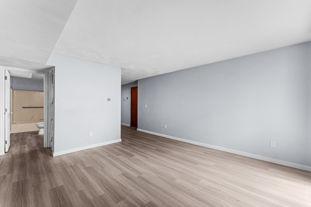 100 Cass Ave # A6 Property Photo 13