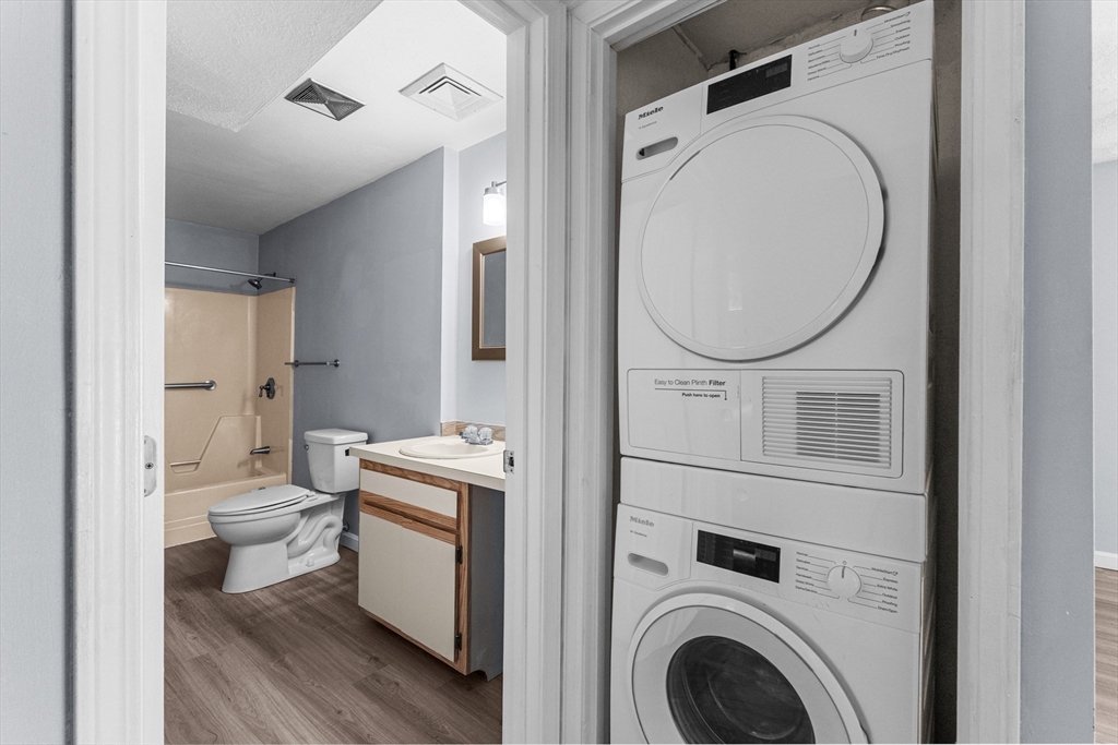 100 Cass Ave # A6 Property Photo 14