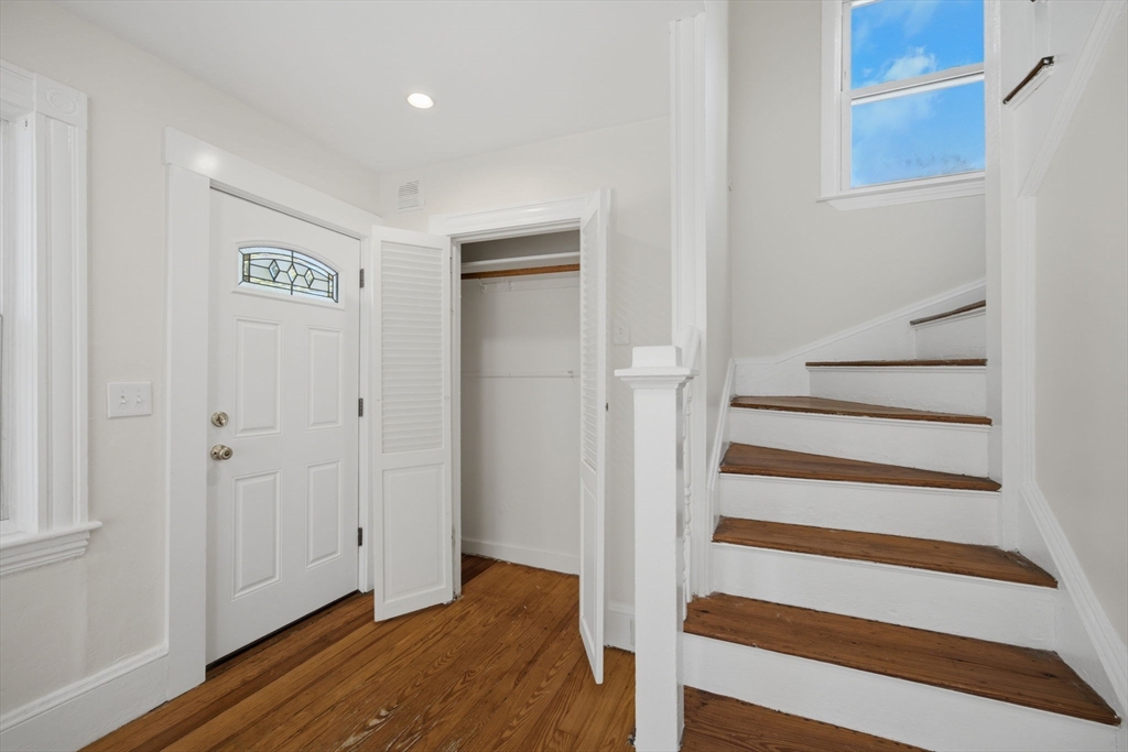 8 Lake St Property Photo 13