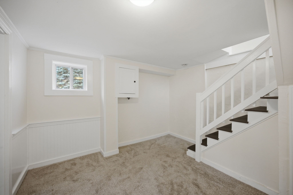 8 Lake St Property Photo 28