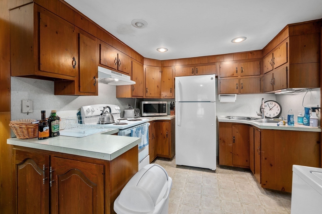 53 School St Property Photo 17