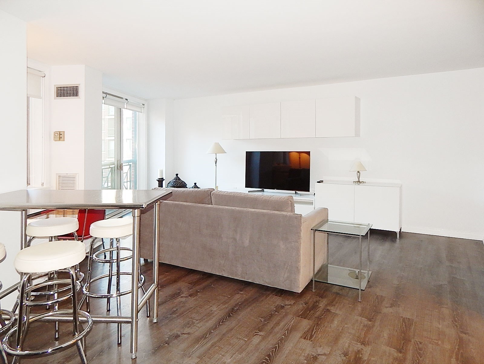 10 Rogers # 317 Property Photo 4