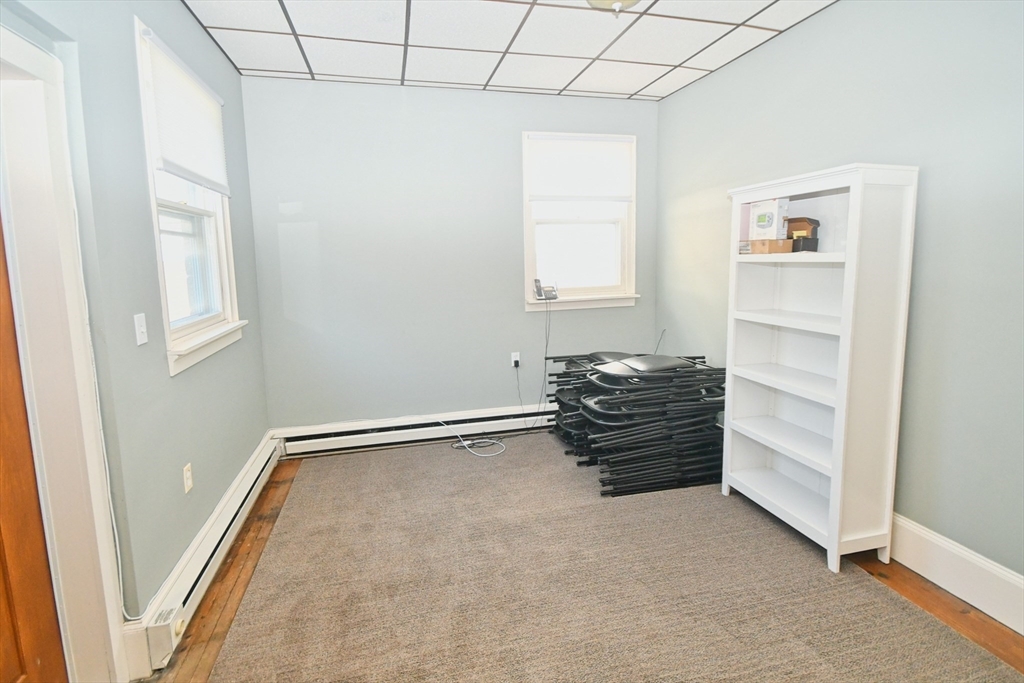 326 Main St Property Photo 15
