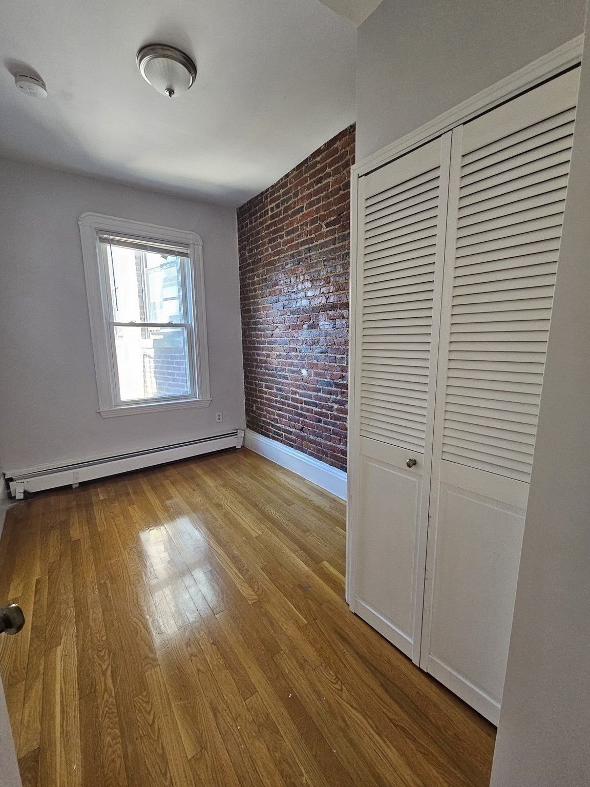 61 Phillips St # 3 Property Photo 9