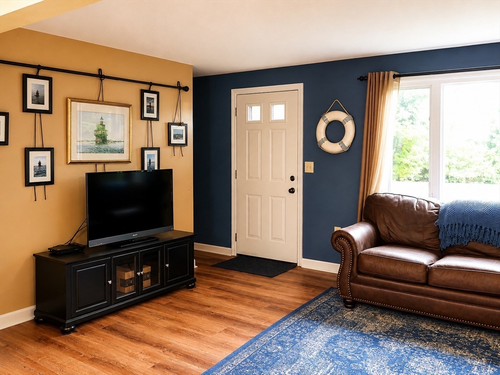 6 Keith Ave Property Photo 6