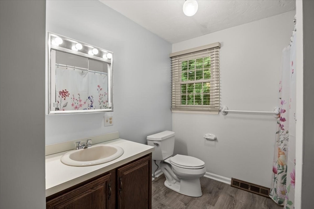 28 Camelot Ct # 28 Property Photo 25