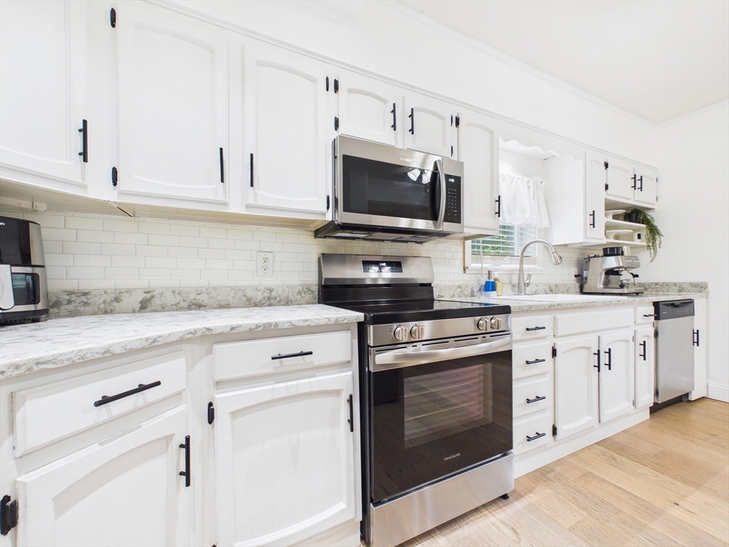 36 Bellevue Ave Property Photo 18