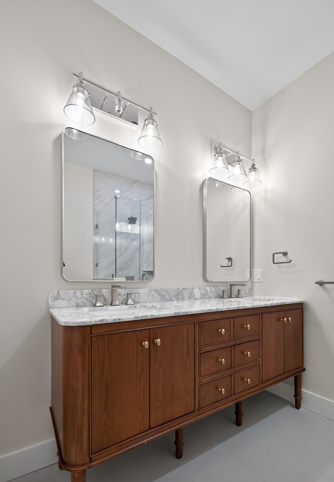 533 Washington Street # B Property Photo 6