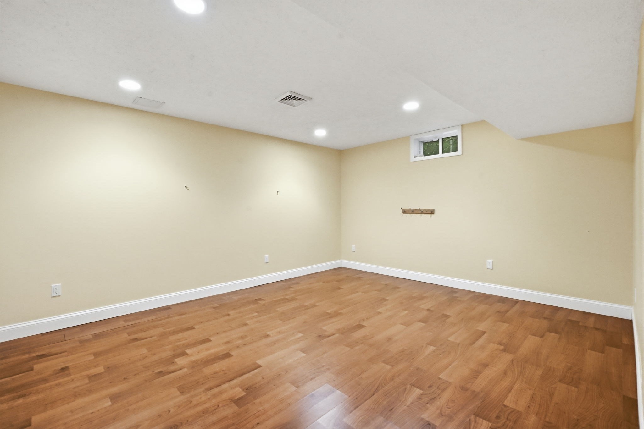 74 Clark St Property Photo 31
