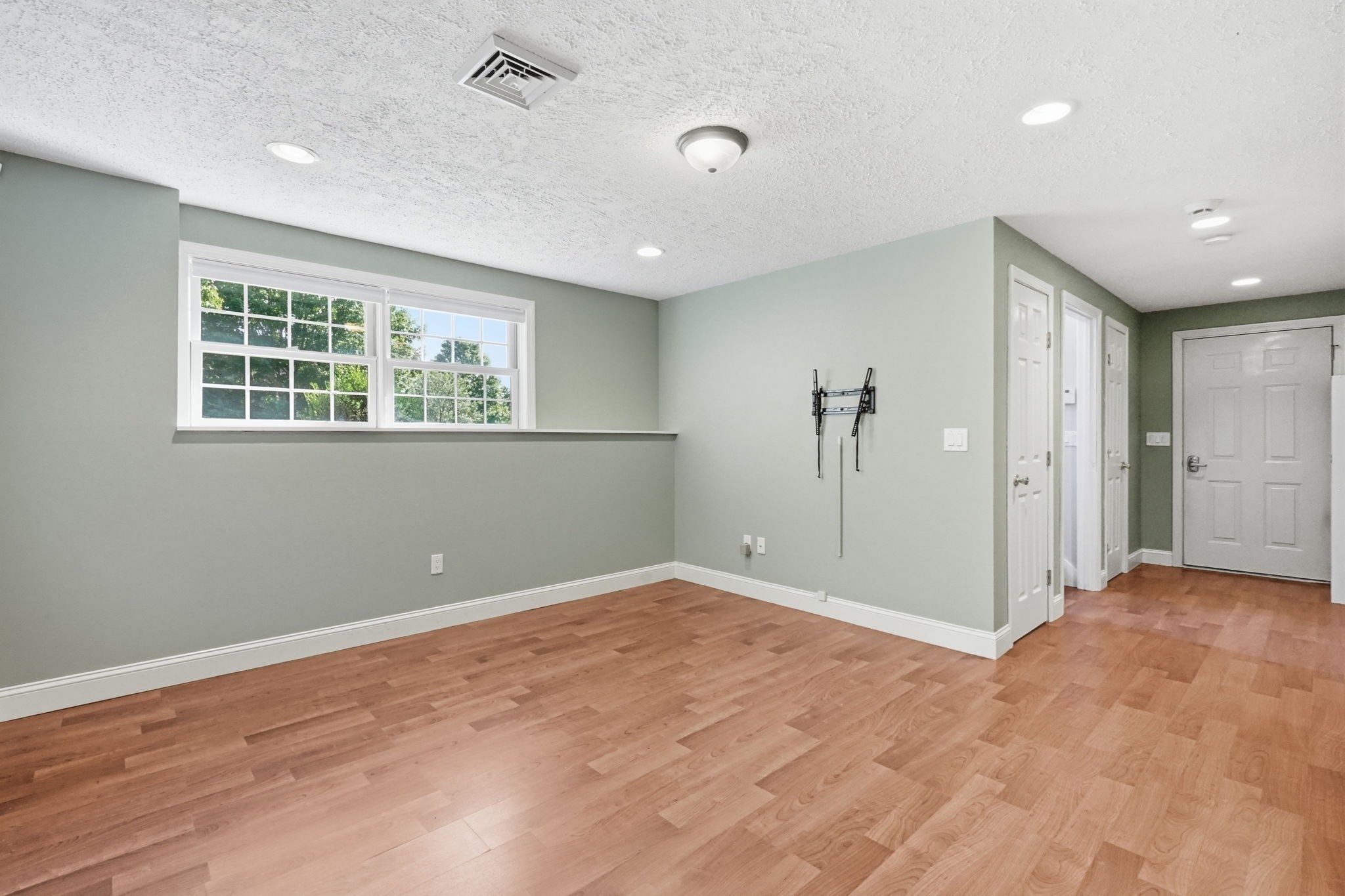 74 Clark St Property Photo 36