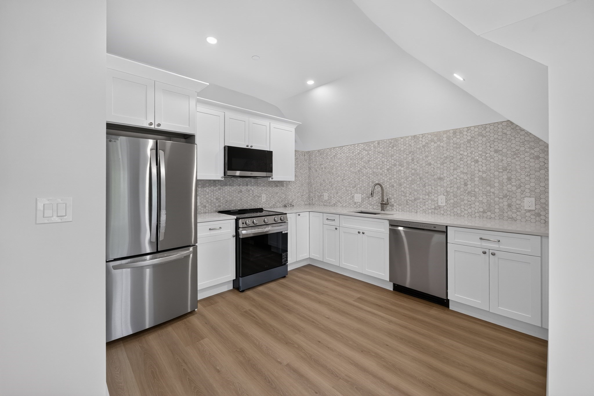 533 Washington Street Property Photo 1