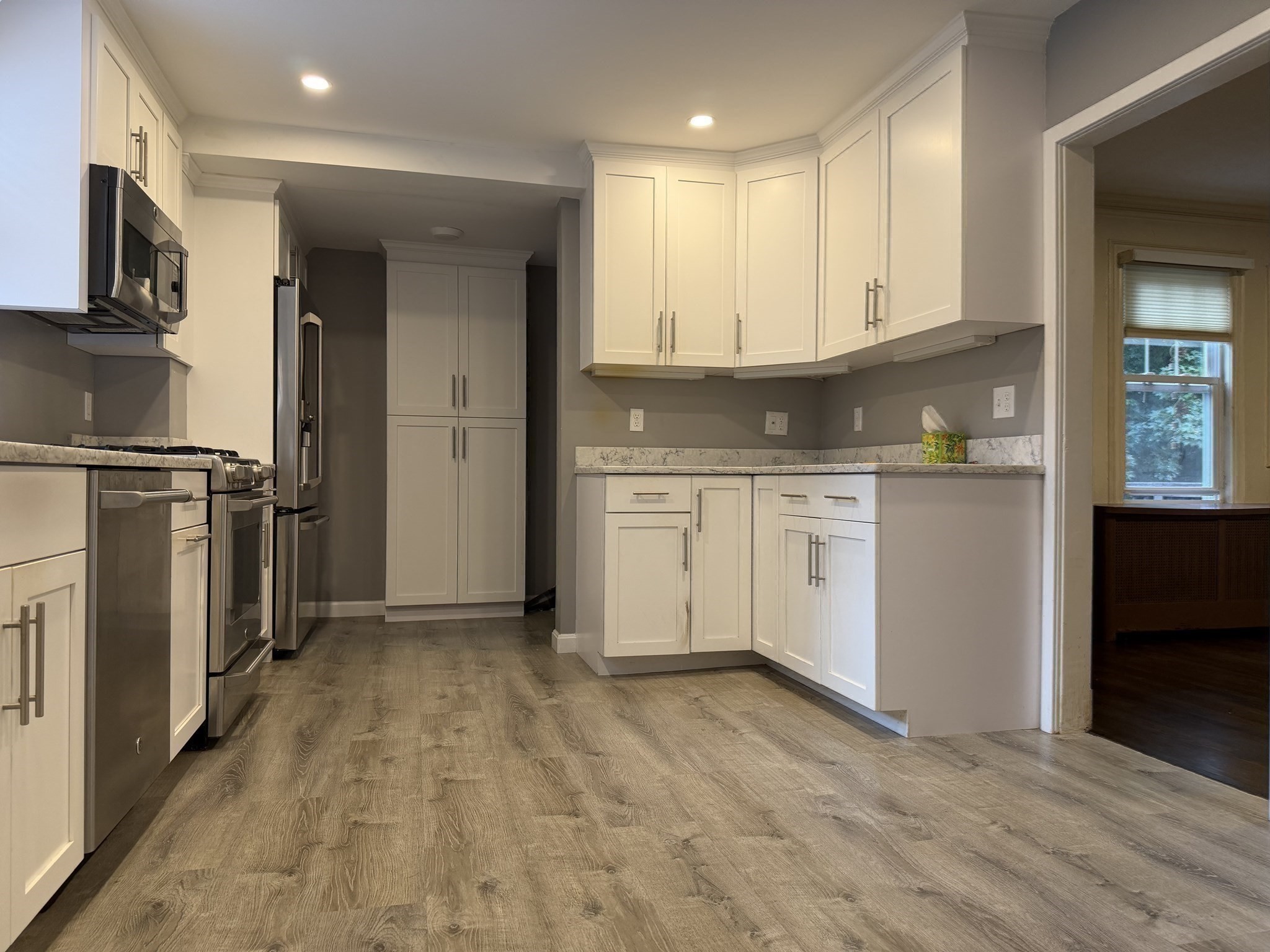 291 Russett Rd Property Photo 3