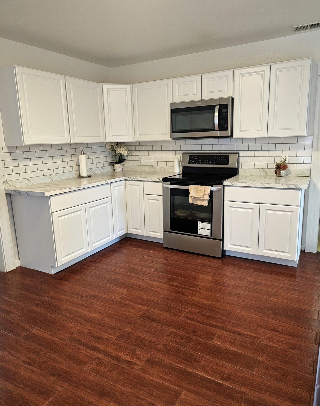 15 Dinsmore Street Property Photo 8