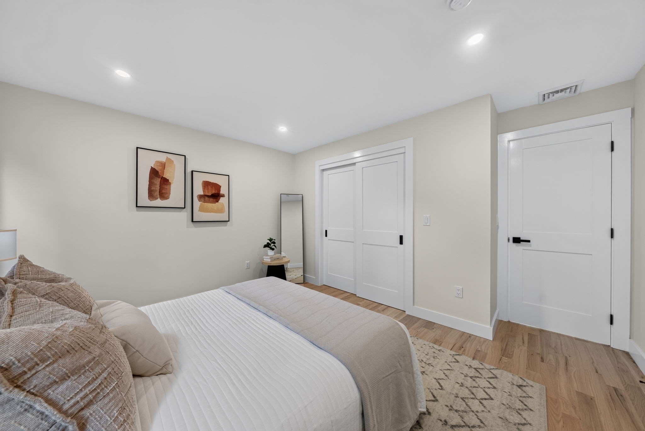 20 Washington Pl Property Photo 11