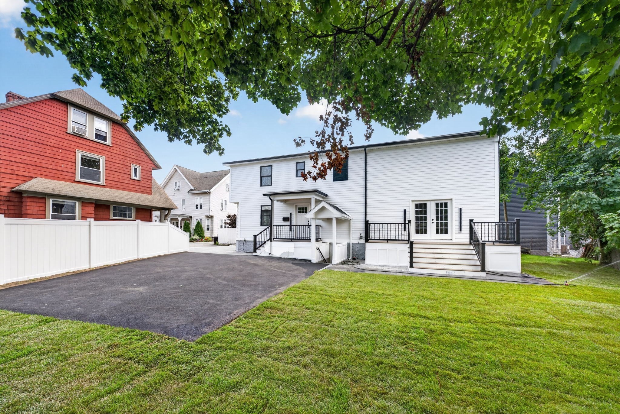 20 Washington Pl Property Photo 22