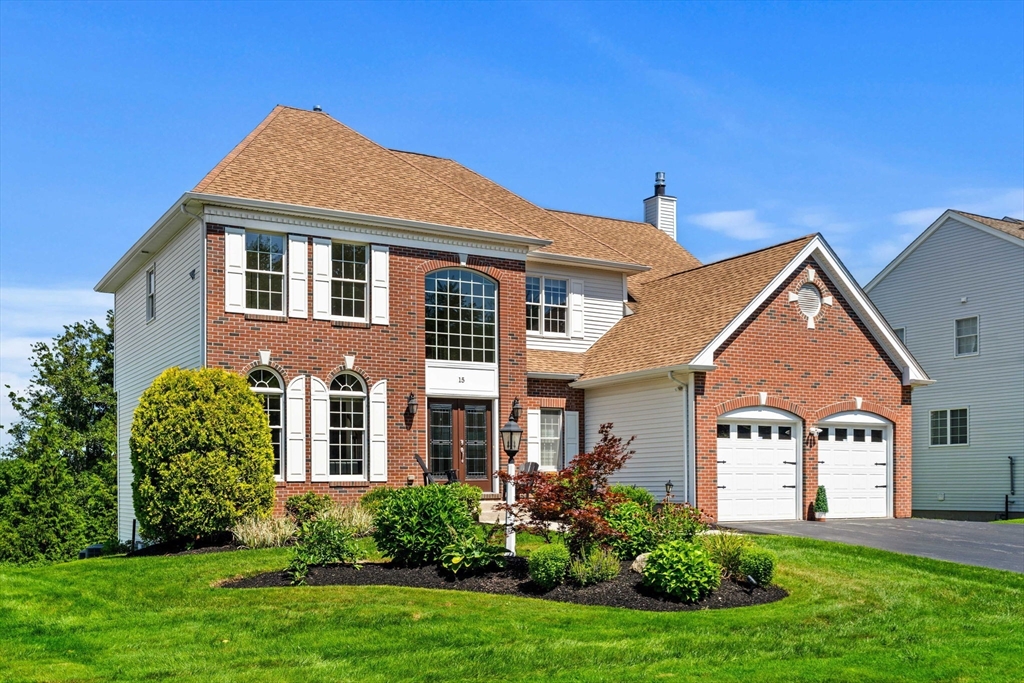 15 Fairways Ln Property Photo 1