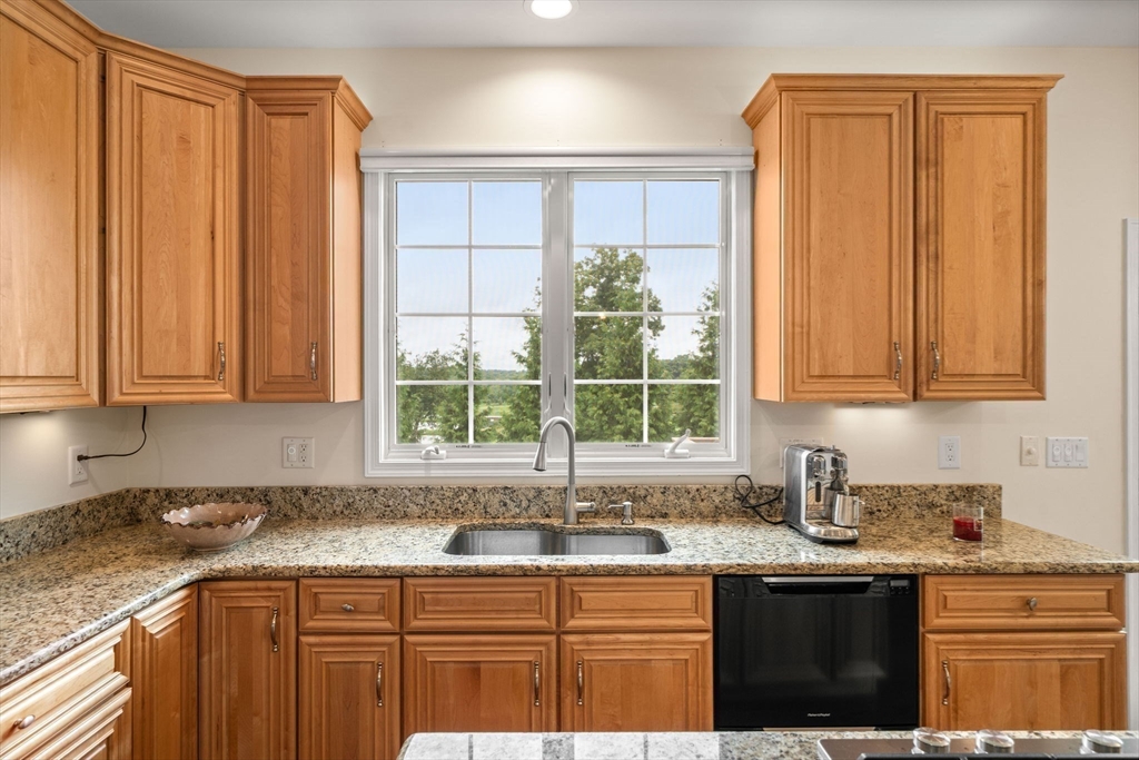 15 Fairways Ln Property Photo 8