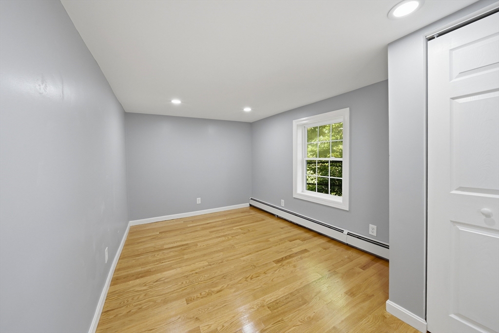 8 Hawkins St Property Photo 8