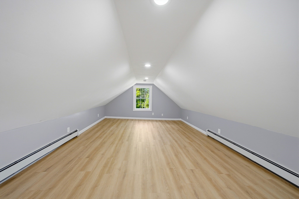 8 Hawkins St Property Photo 11