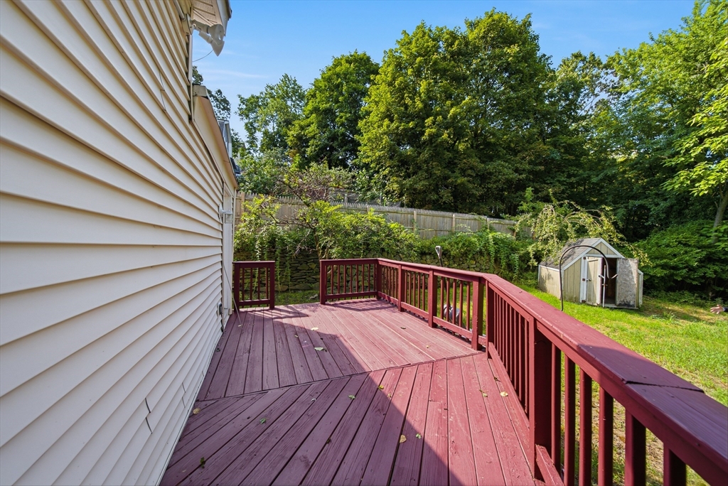 8 Hawkins St Property Photo 16