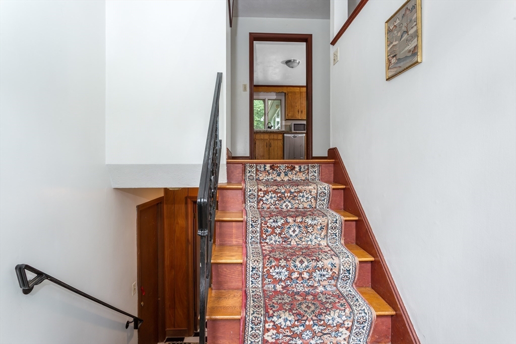 170 David Rd Property Photo 4
