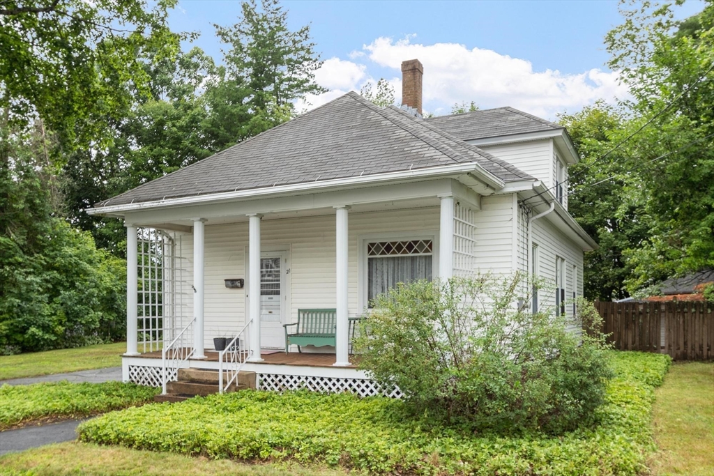 27 Foss Rd Property Photo 4