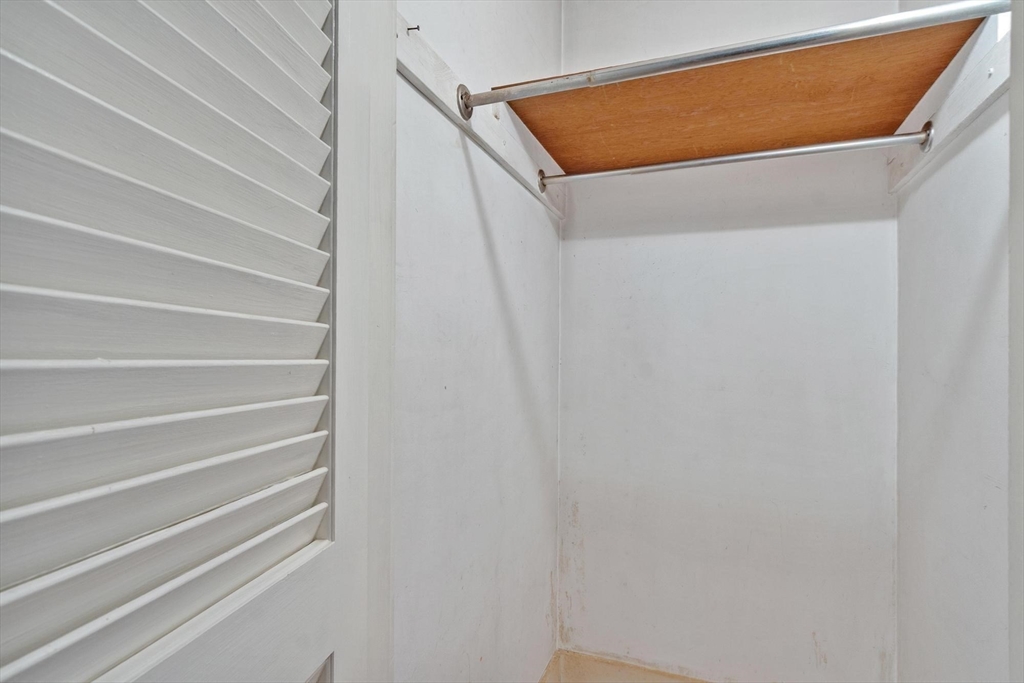 27 Foss Rd Property Photo 14
