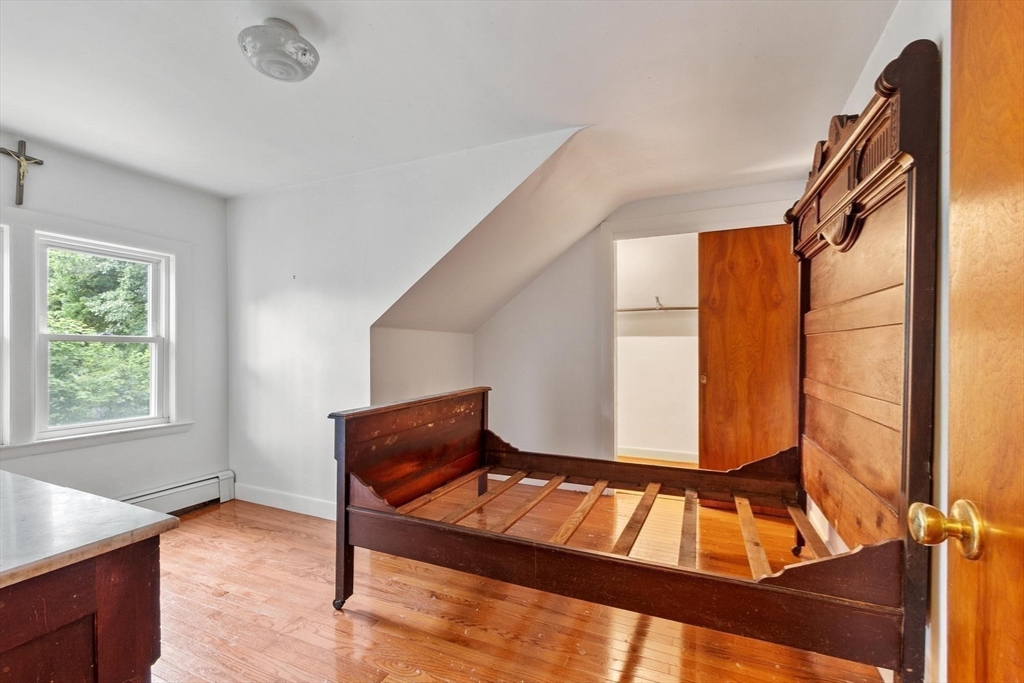 27 Foss Rd Property Photo 15