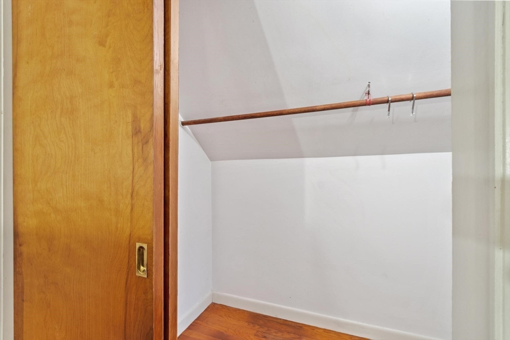 27 Foss Rd Property Photo 21