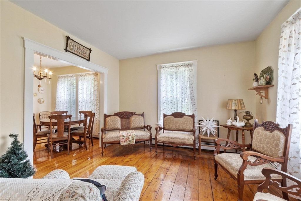 27 Foss Rd Property Photo 24