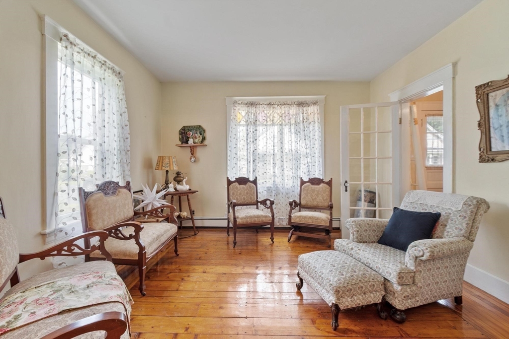 27 Foss Rd Property Photo 25