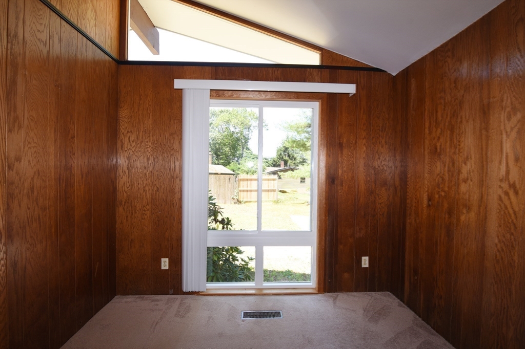 12 Twelfth Ave Property Photo 23