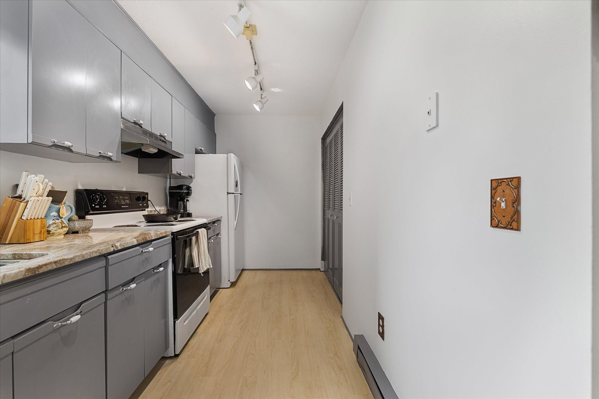 1199 Grafton St # 92 Property Photo 6