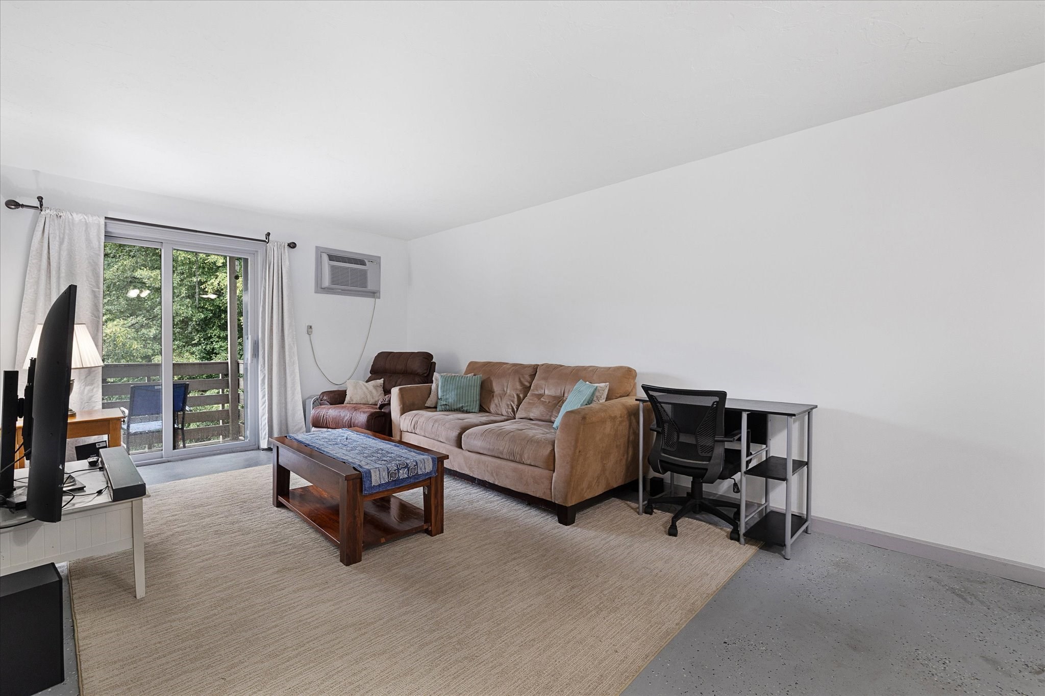1199 Grafton St # 92 Property Photo 8