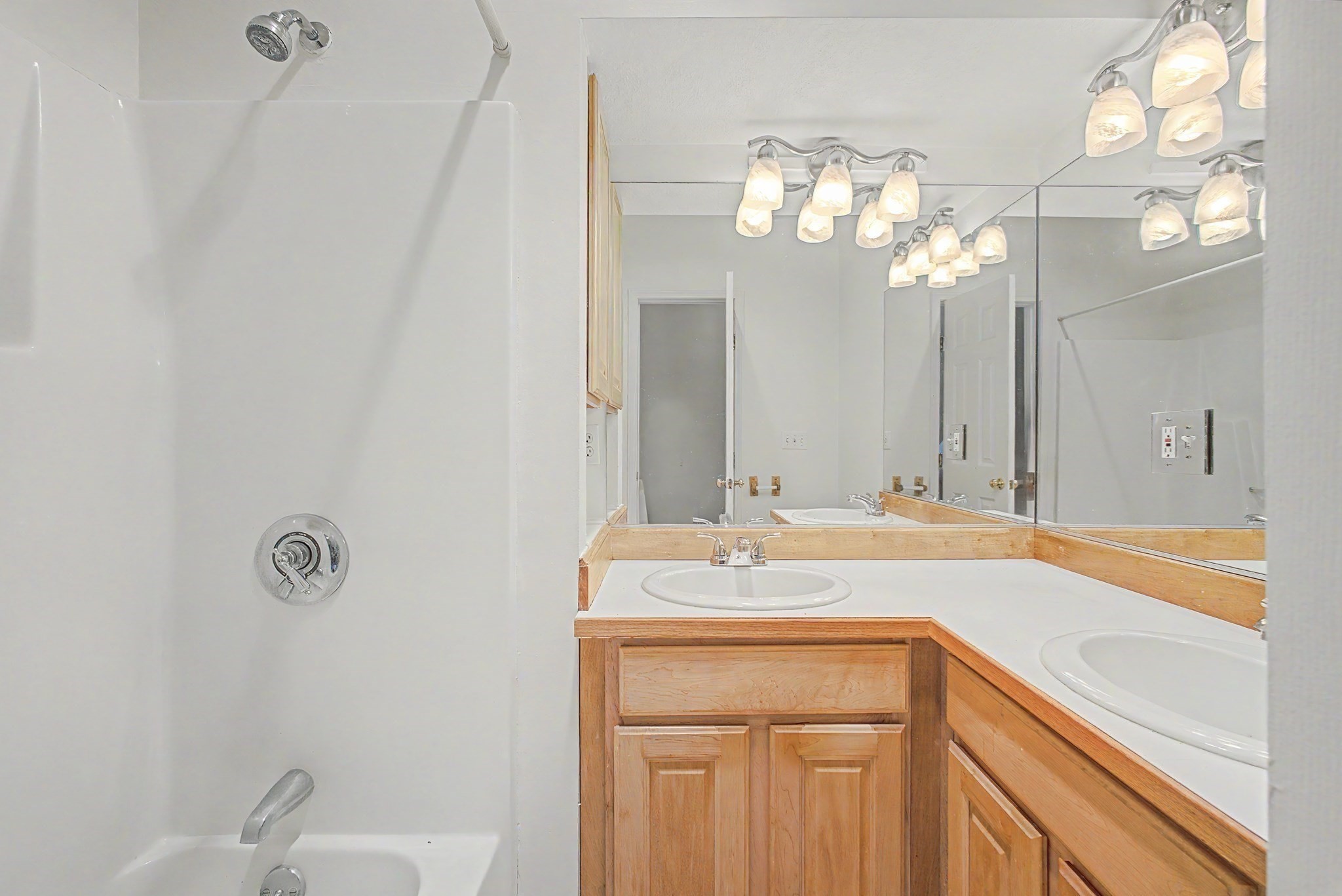 6 Lilac Ct # 6 Property Photo 12
