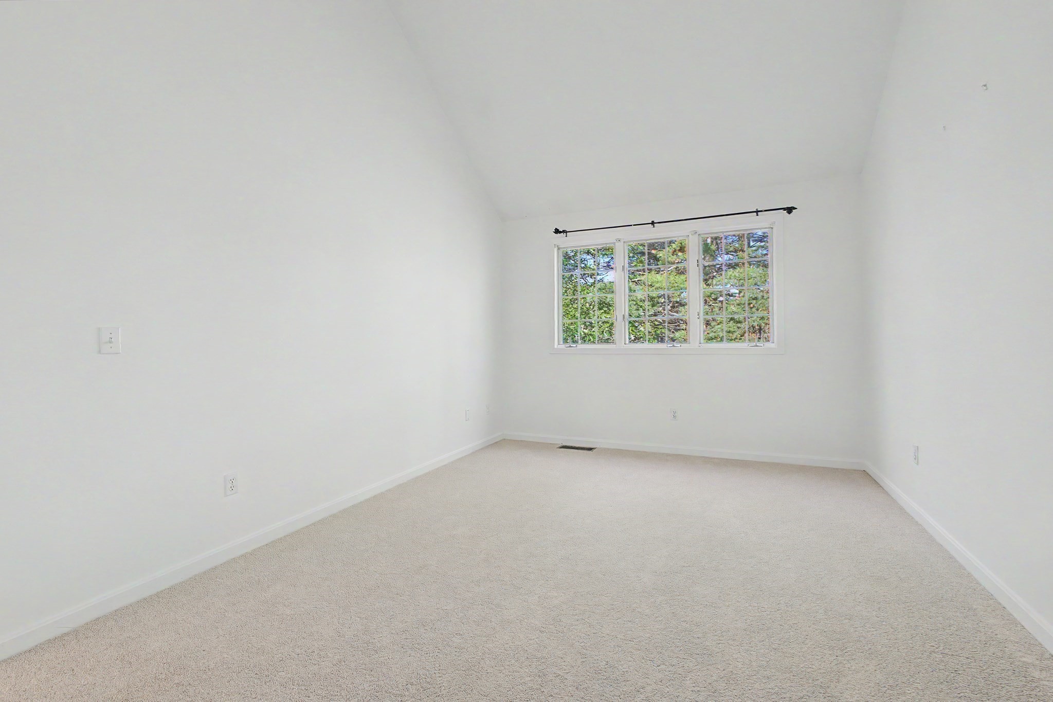 6 Lilac Ct # 6 Property Photo 17