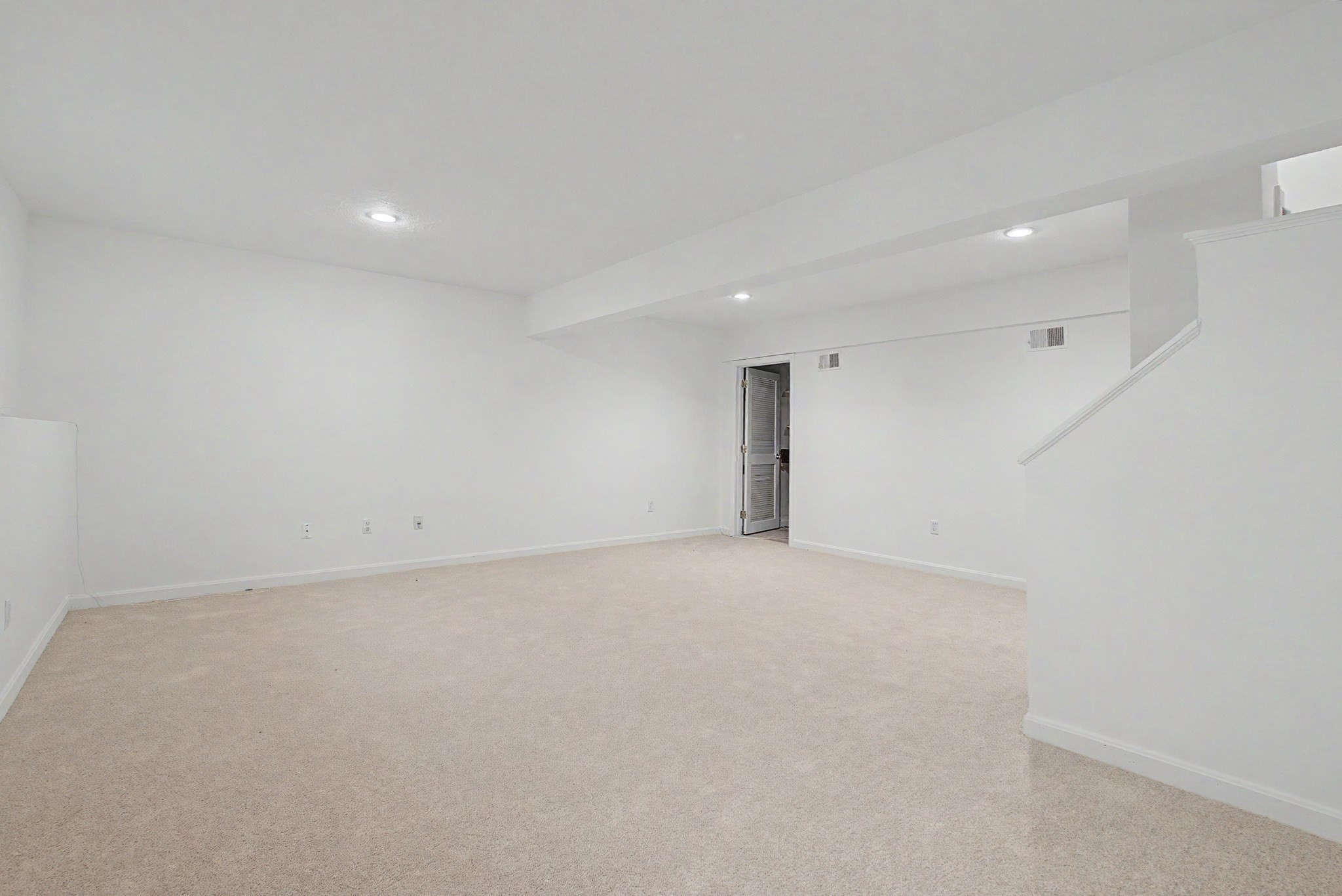 6 Lilac Ct # 6 Property Photo 25