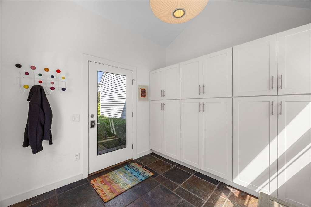 73 Franklin Street # 1 Property Photo 5