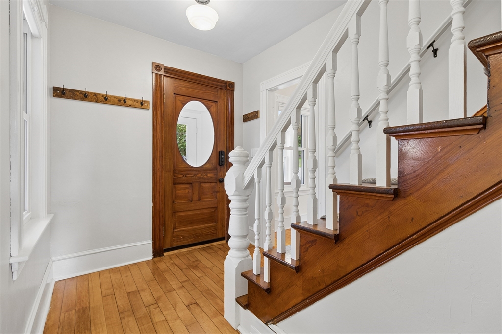 9 Crane Ave Property Photo 4