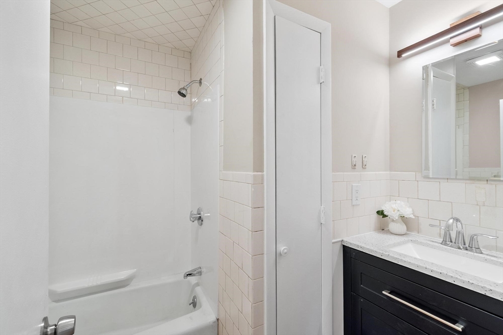 41 Maple St Property Photo 24