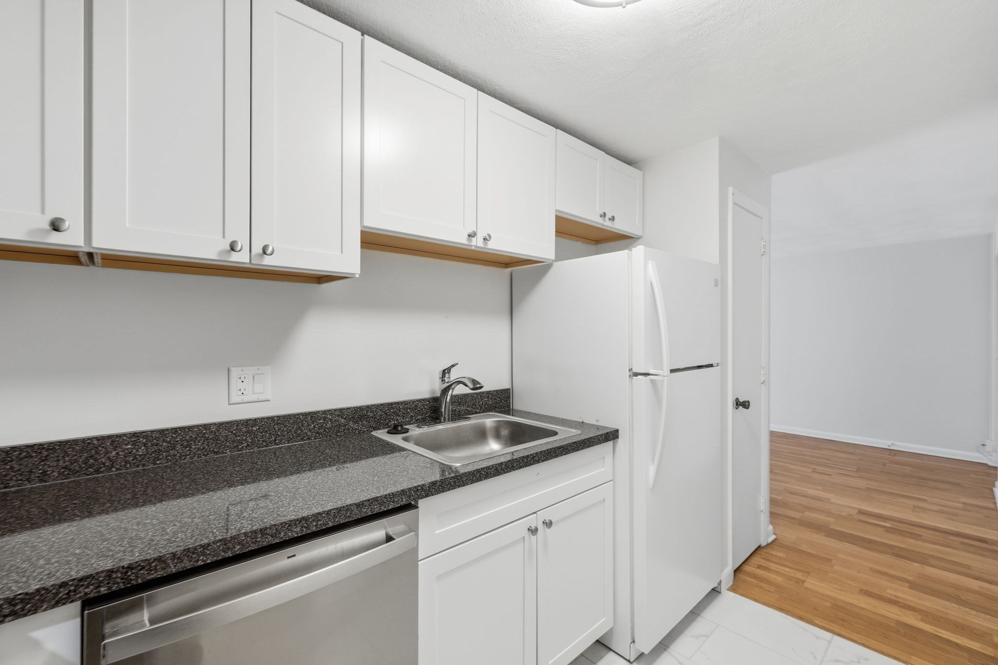 269 Harvard St # 14 Property Photo 6