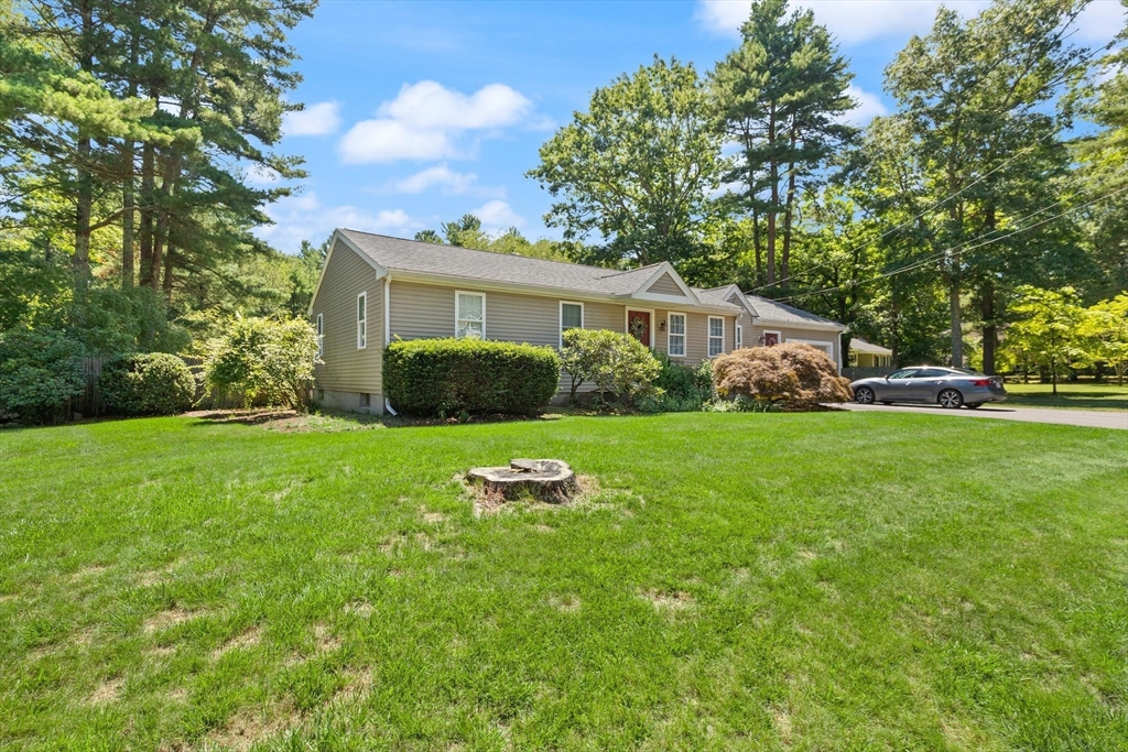 320 Balcom St Property Photo 2