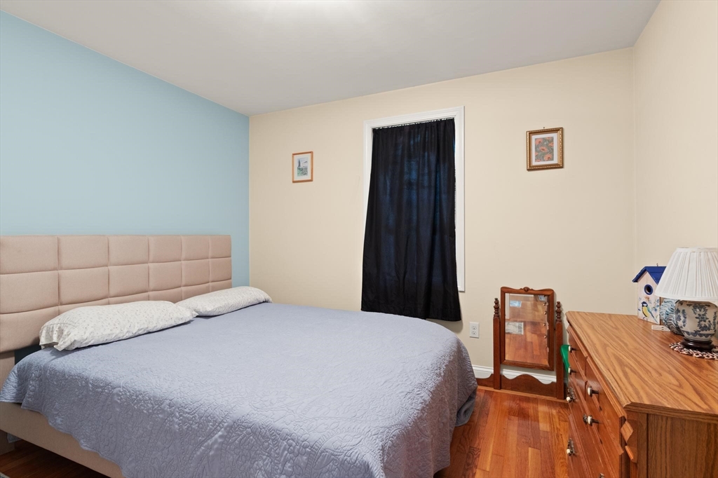 320 Balcom St Property Photo 18