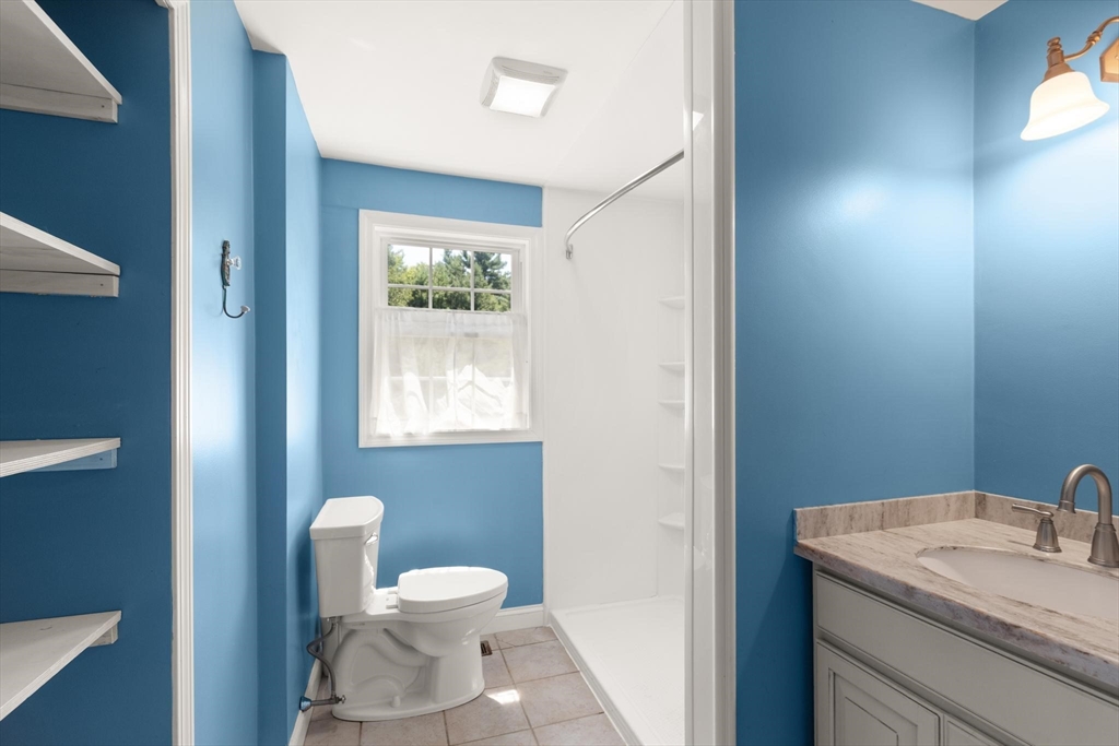 320 Balcom St Property Photo 20