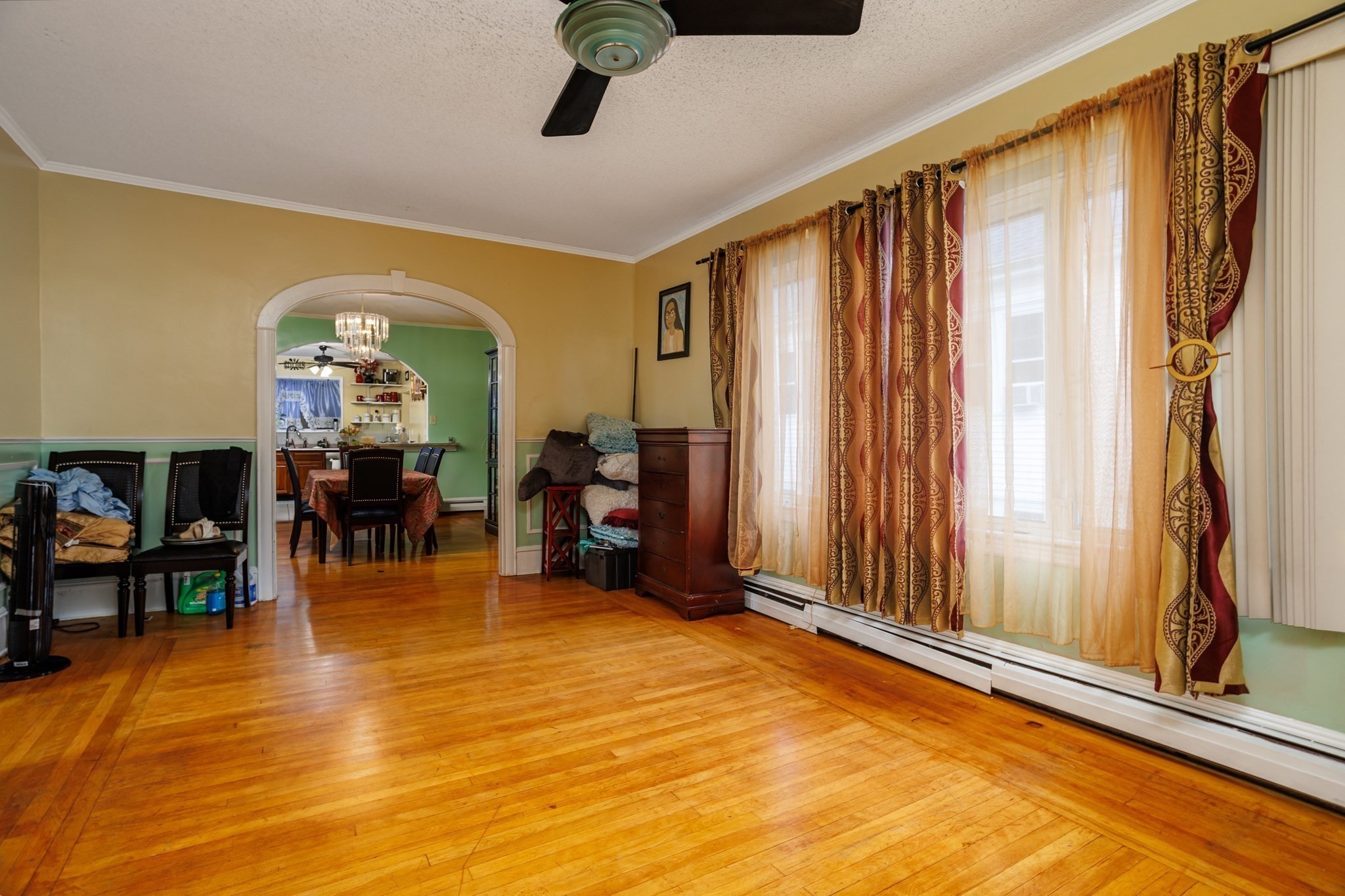 407-409 Belmont St Property Photo 13