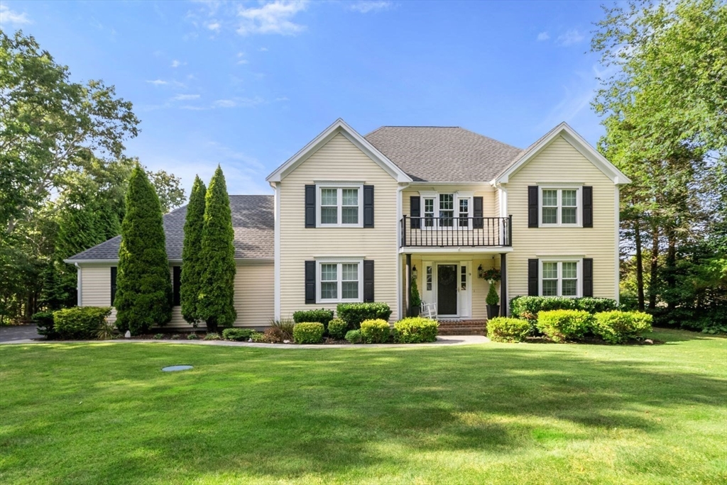 9 Fieldwood Drive Property Photo 3