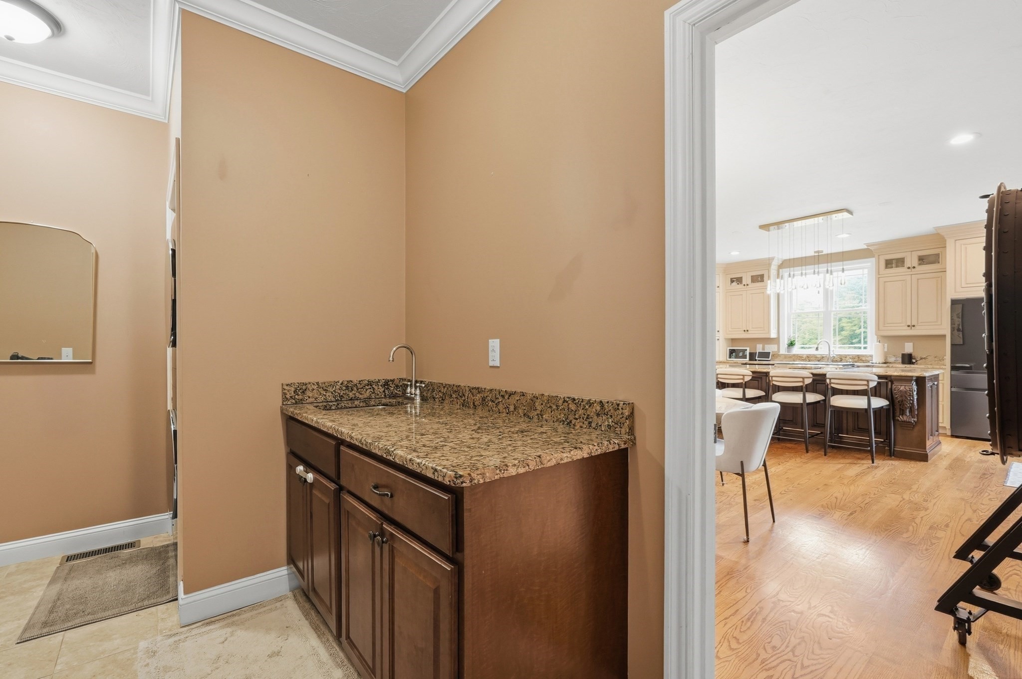 223 Tiffany St Property Photo 14