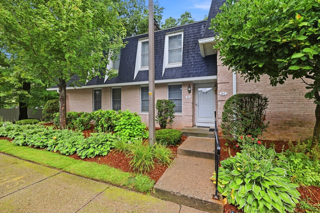 2 Mansion Woods Dr # B Property Photo 1