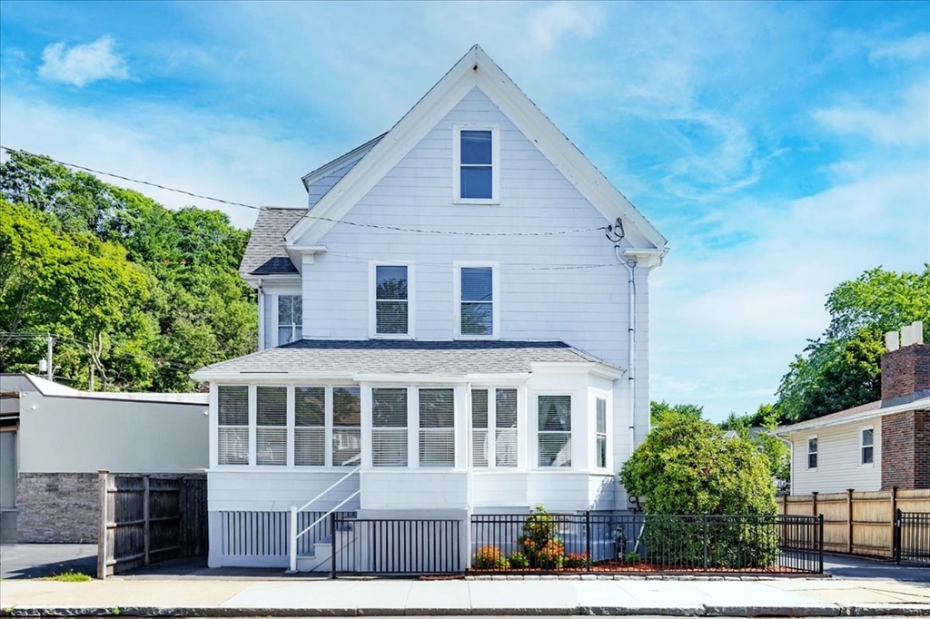 20 Beach St. Property Photo 1